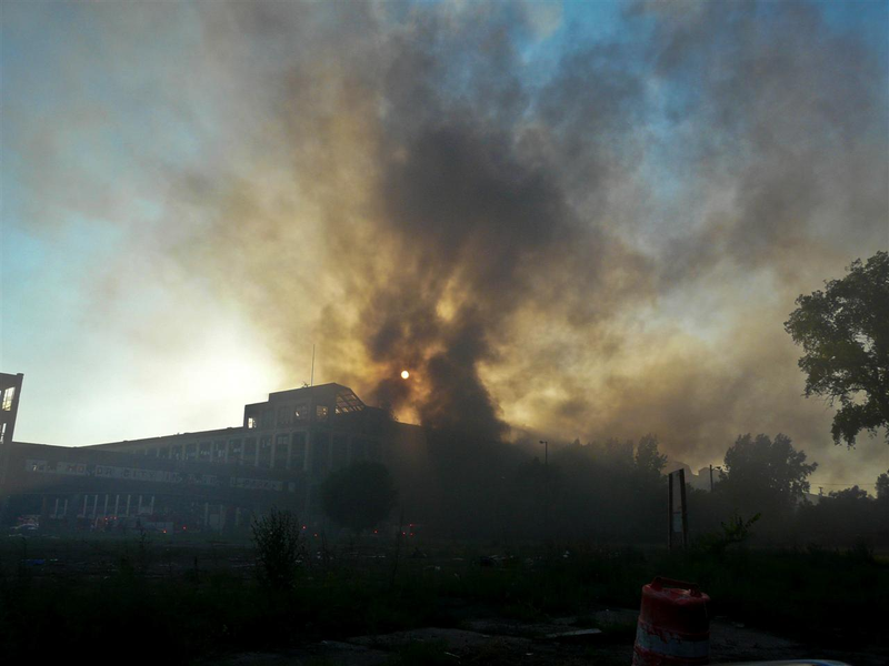 Illustration for article titled Abandoned Detroit Packard Auto Plant Catches Fire